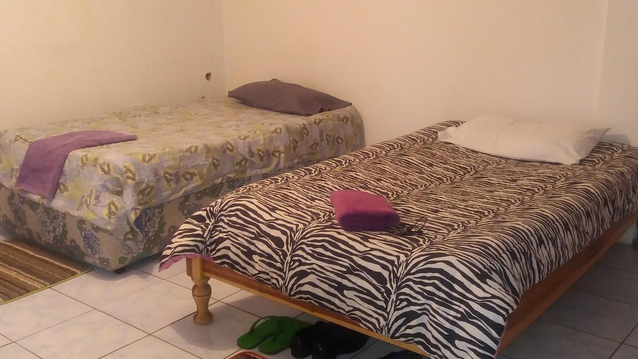 Kumunzi Backpackers Hostel ลุซากา ภายนอก รูปภาพ