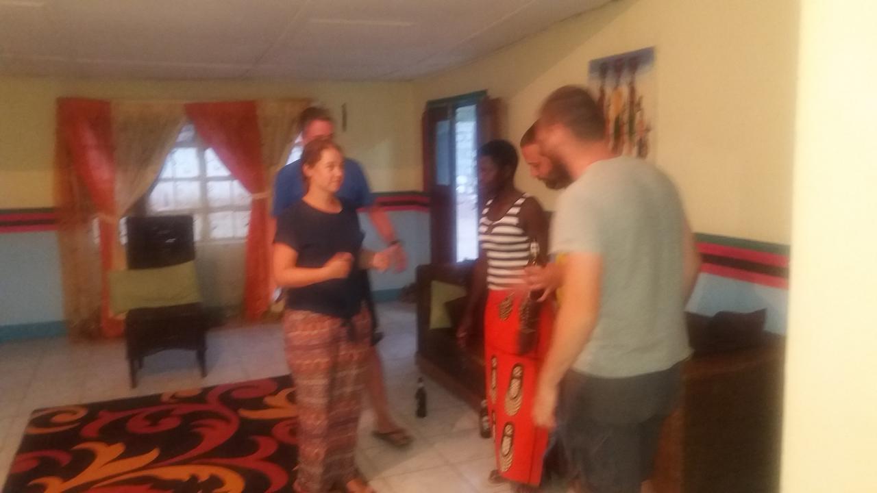 Kumunzi Backpackers Hostel ลุซากา ภายนอก รูปภาพ