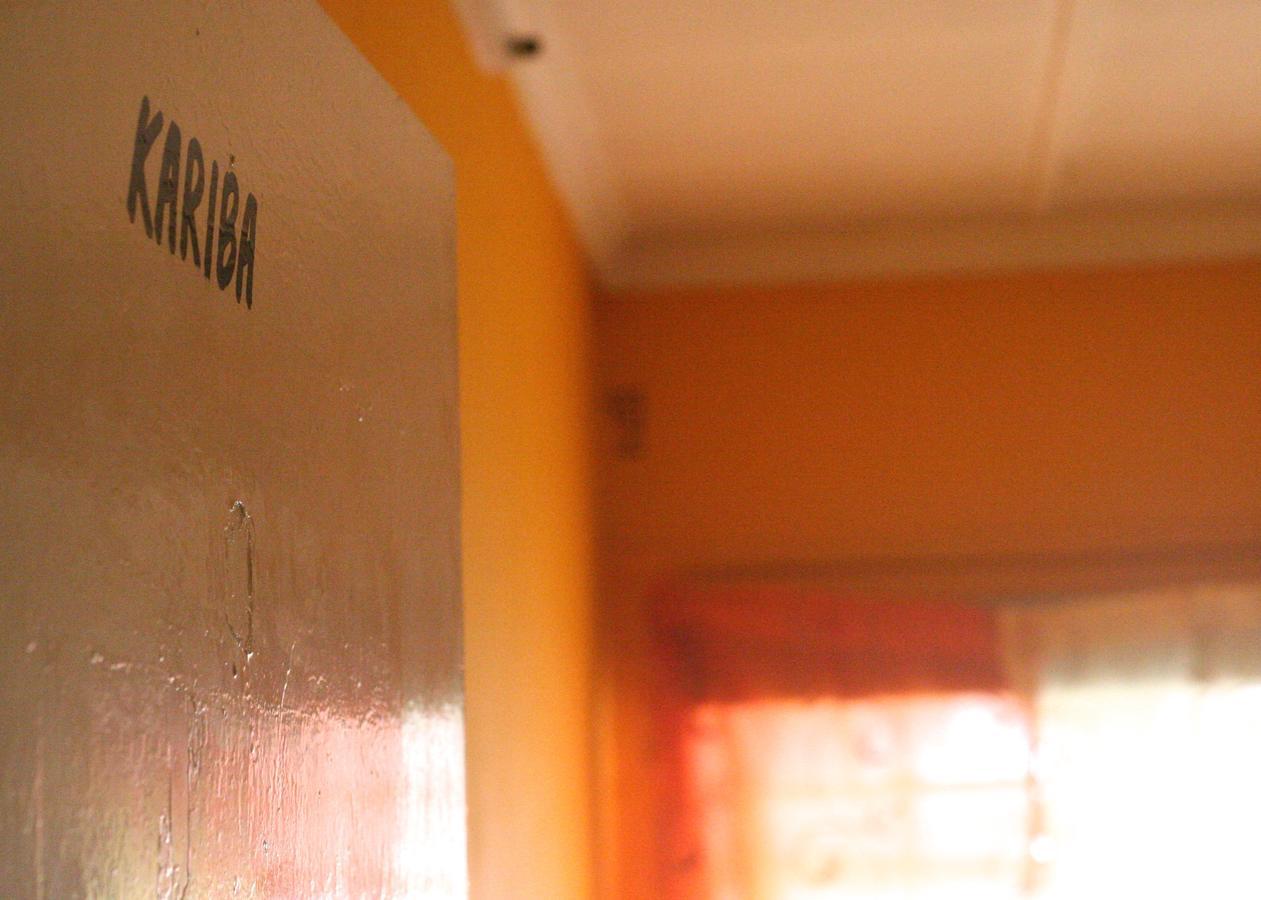 Kumunzi Backpackers Hostel ลุซากา ภายนอก รูปภาพ