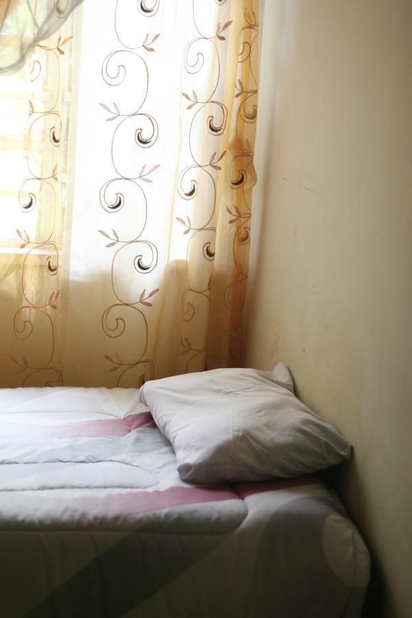 Kumunzi Backpackers Hostel ลุซากา ภายนอก รูปภาพ